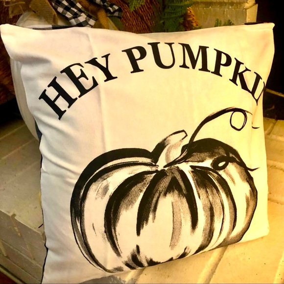 NIP “HEY PUMPKIN” Fall Thanksgiving Black & White Buffalo Check Pillow Cover - Picture 1 of 4
